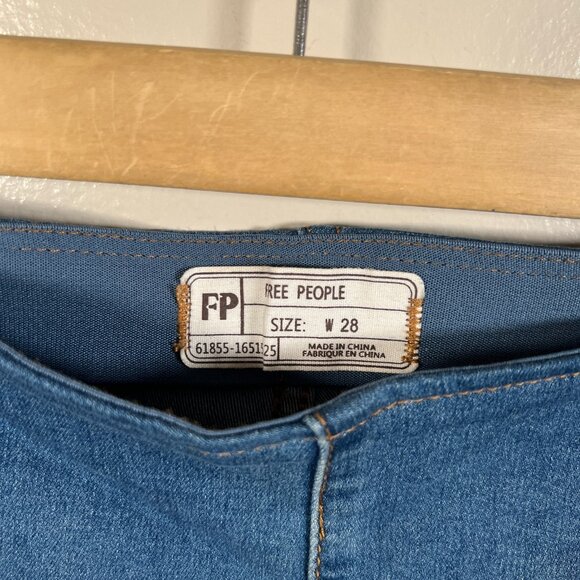 Free People Penny Pull On Flare Jeans Size 28 Boho Bell Bottom Retro Blue - Picture 3 of 9